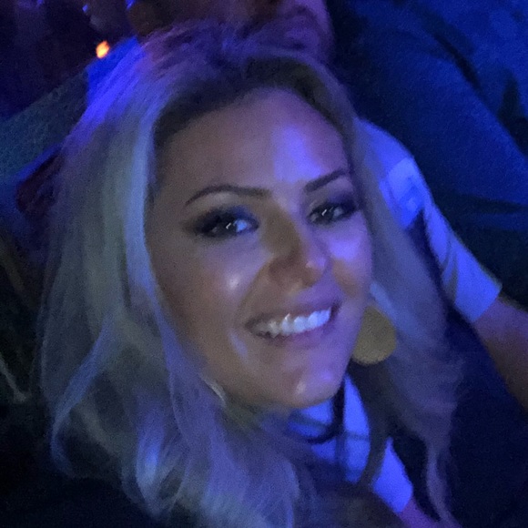 Meet your Posher, Laura - Picture 4 of 4